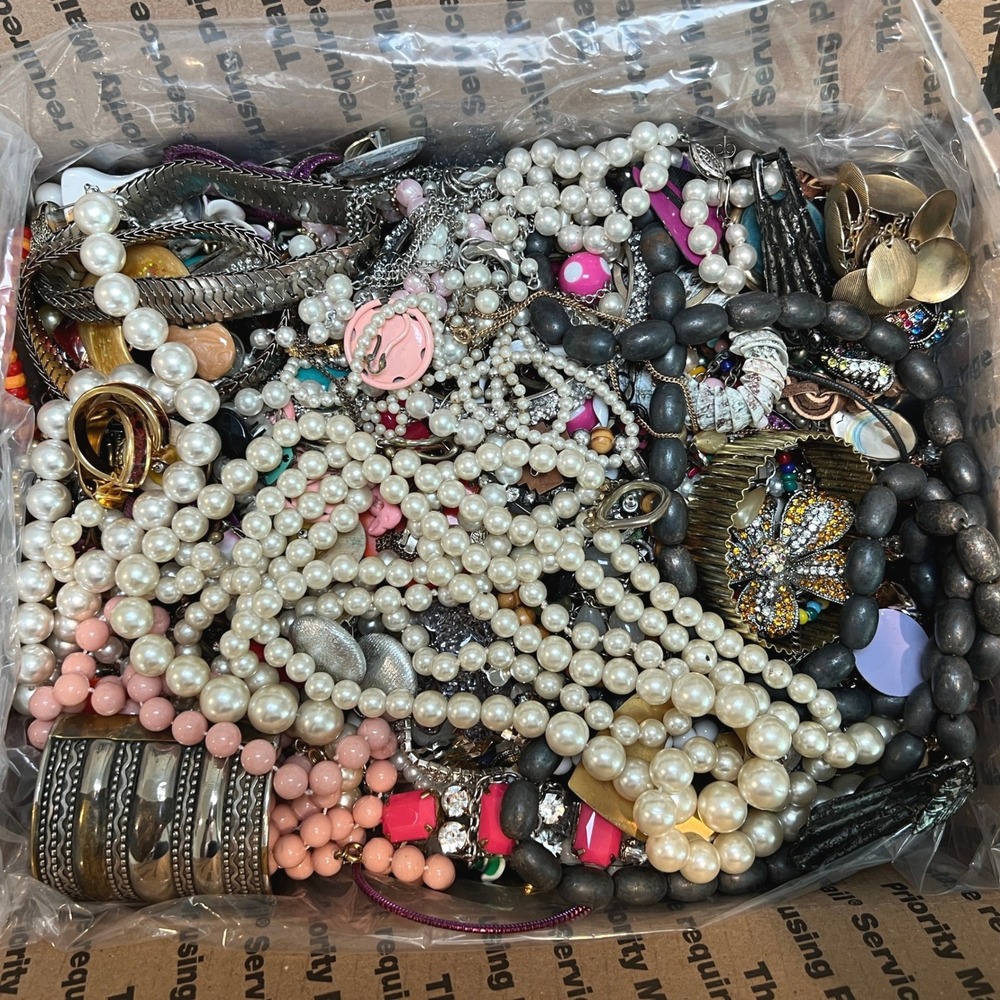 15.5 Lb Craft Jewelry Lot Broken Repair Repurpose Repair Wear Resell - Picture 6 of 7